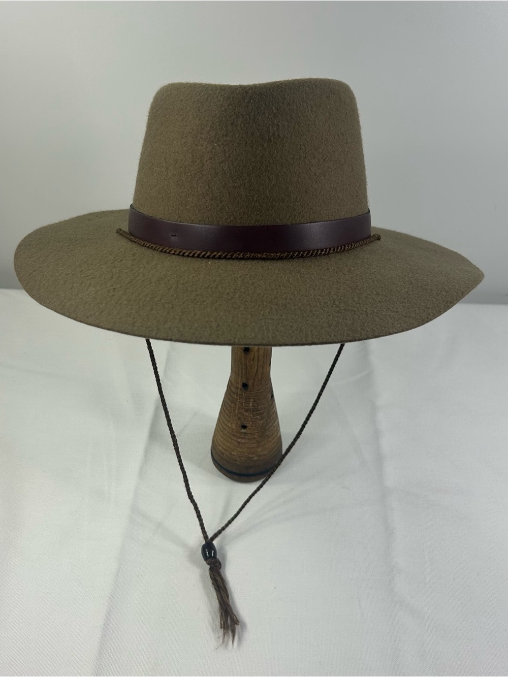Vtg New York Hat Co Olive Wool Safari Boho Hat Chin Strap USA WPL 4384 Small